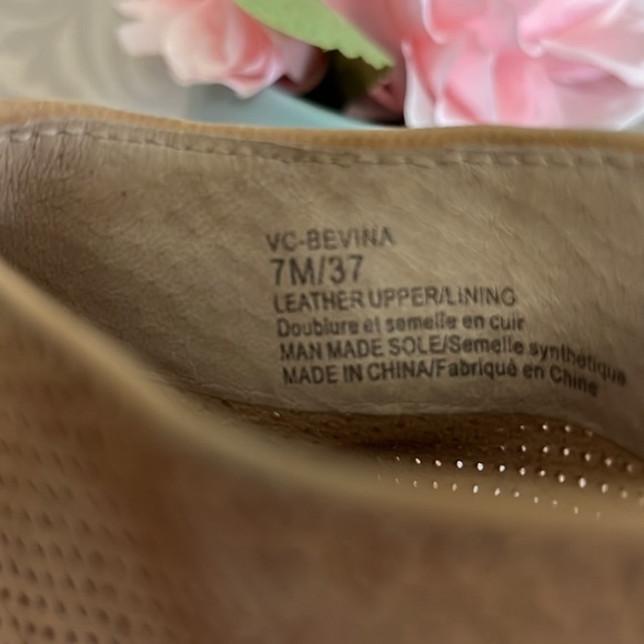 Vince Camuto peep toe soft booties - Picture 4 of 5